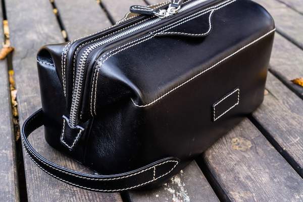 Leather Dopp Kits & Men's Leather Toiletry Bags