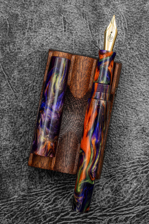 Galen X Studyo Agackakan - Fountain Pen V1 - Halloween Borealis