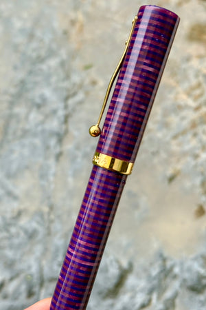 Magna Carta Mag 600 Fountain Pen True Flex Nib - Purple Striped