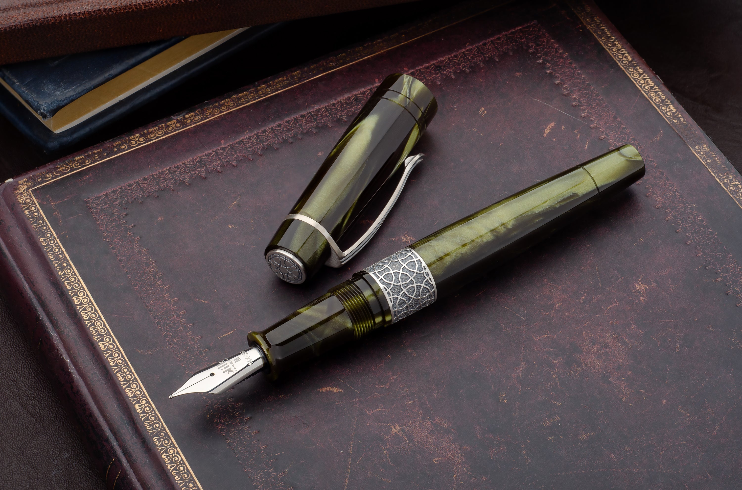 Kilk Celestial Fountain Pen - Emerald - Galen Leather