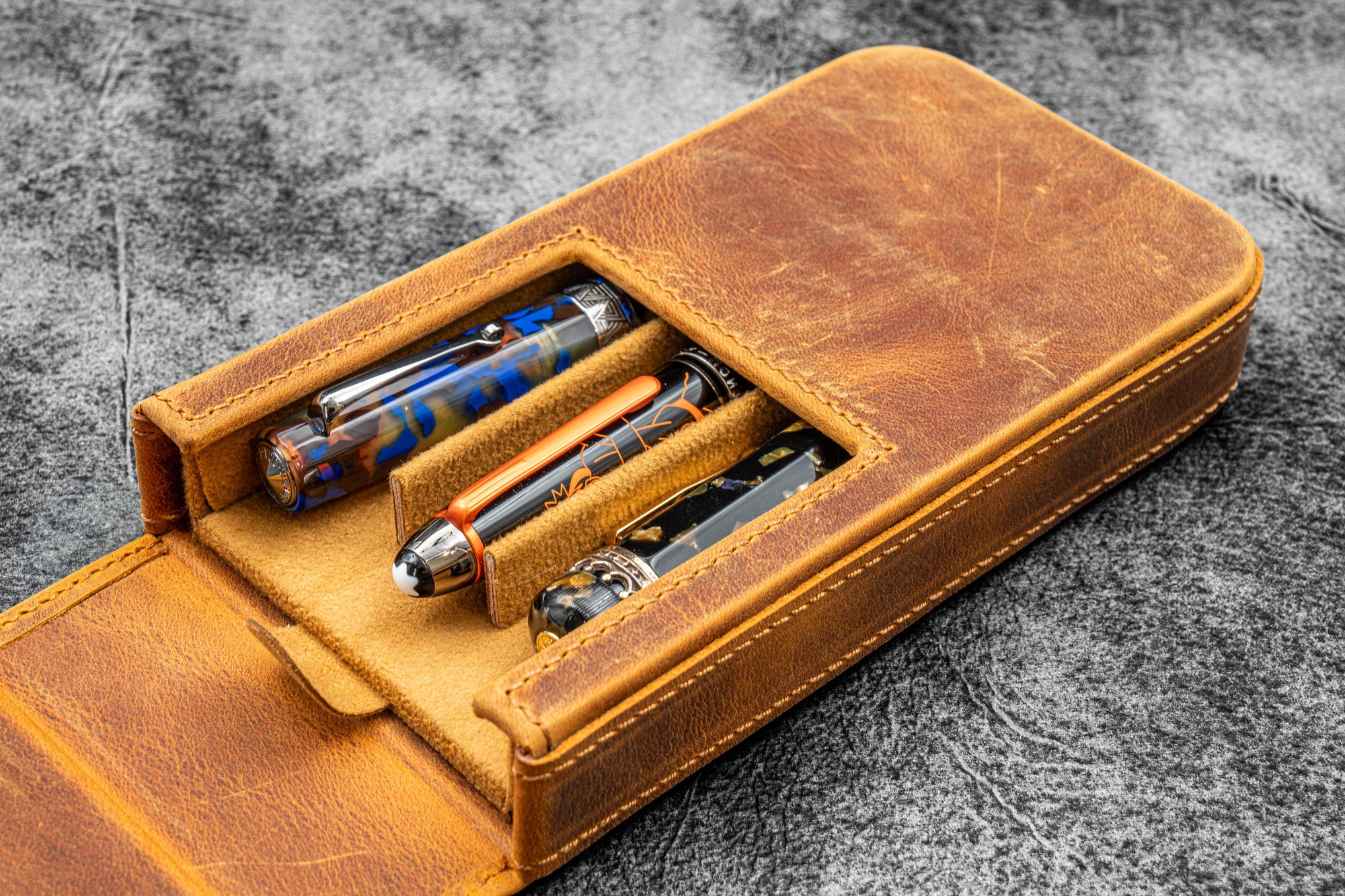 Leather Magnum Opus 3 Slots Hard Pen Case with Removable Pen Tray - Crazy Horse Brown