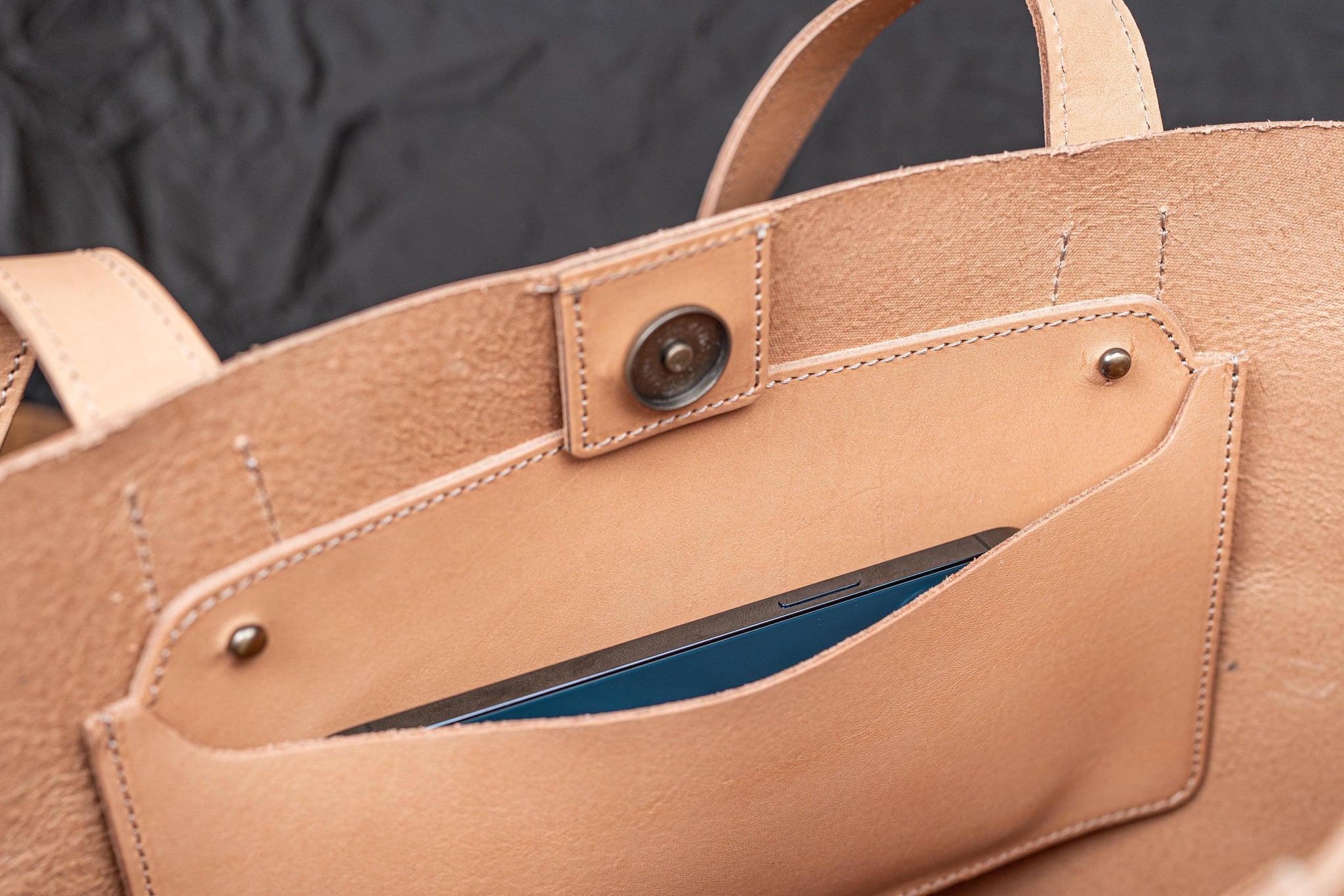 Heckfield Leather Tote | Brown – Jigsaw