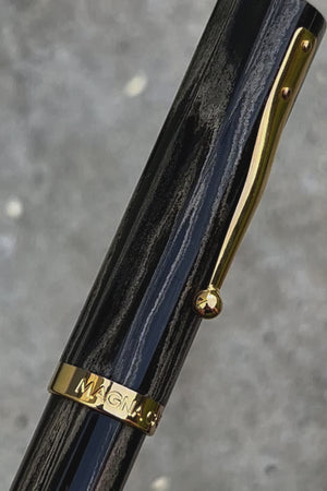 Magna Carta Mag 1000 Oversized Fountain Pen 9