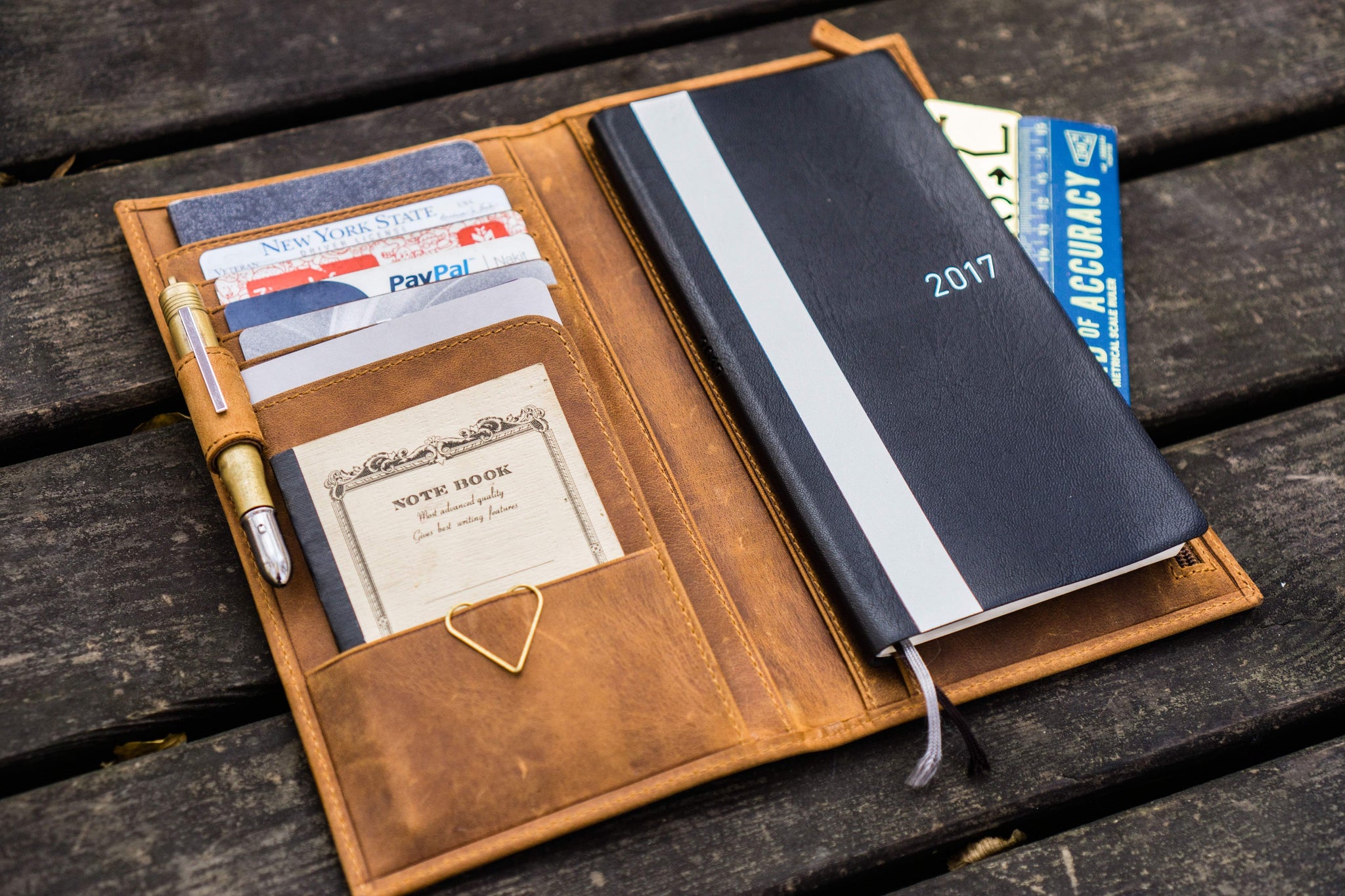 Leather Zippered Hobonichi Weeks Cover - Crazy Horse Brown