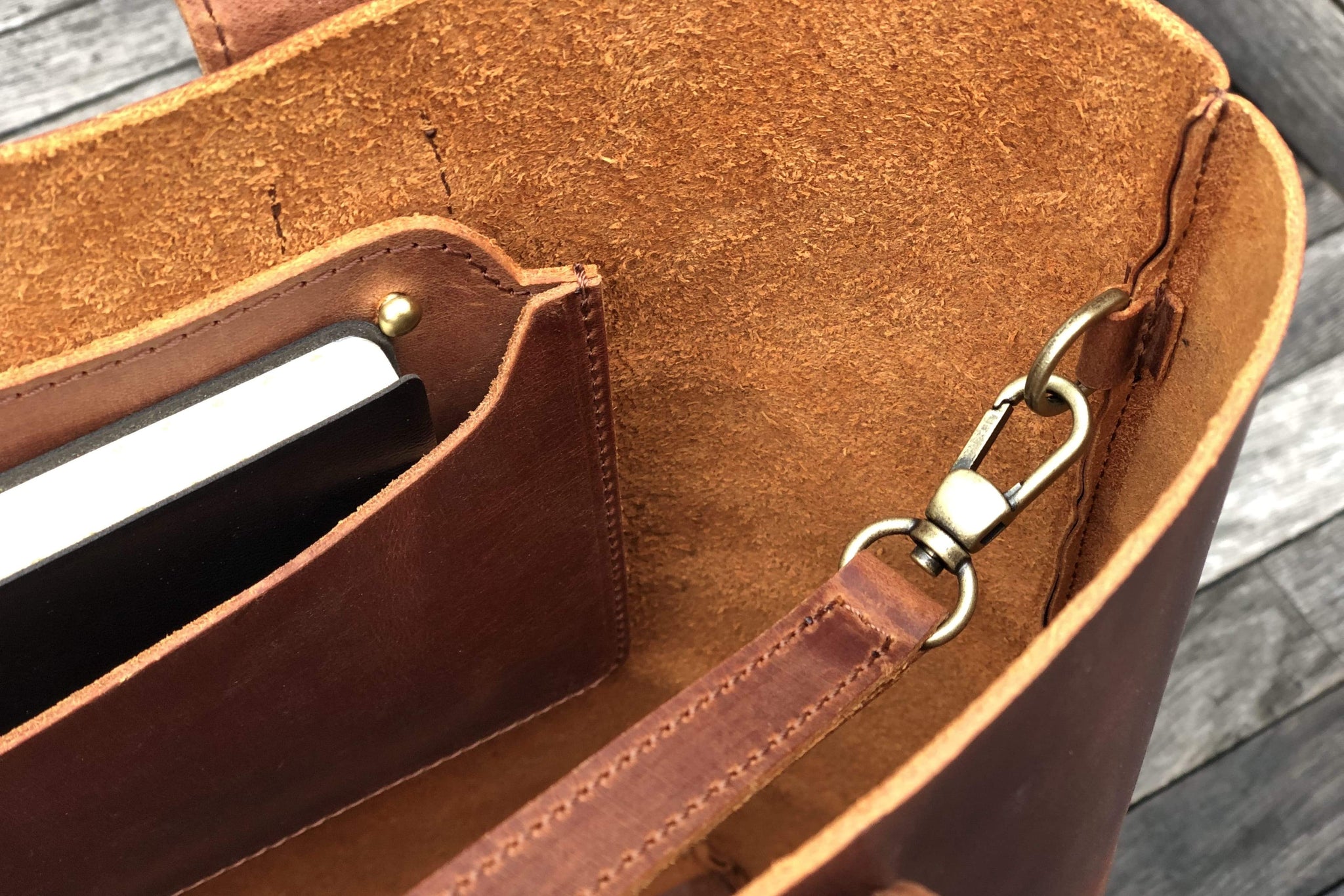 Classic Key Fob No. 226 | Vintage Chestnut Leather