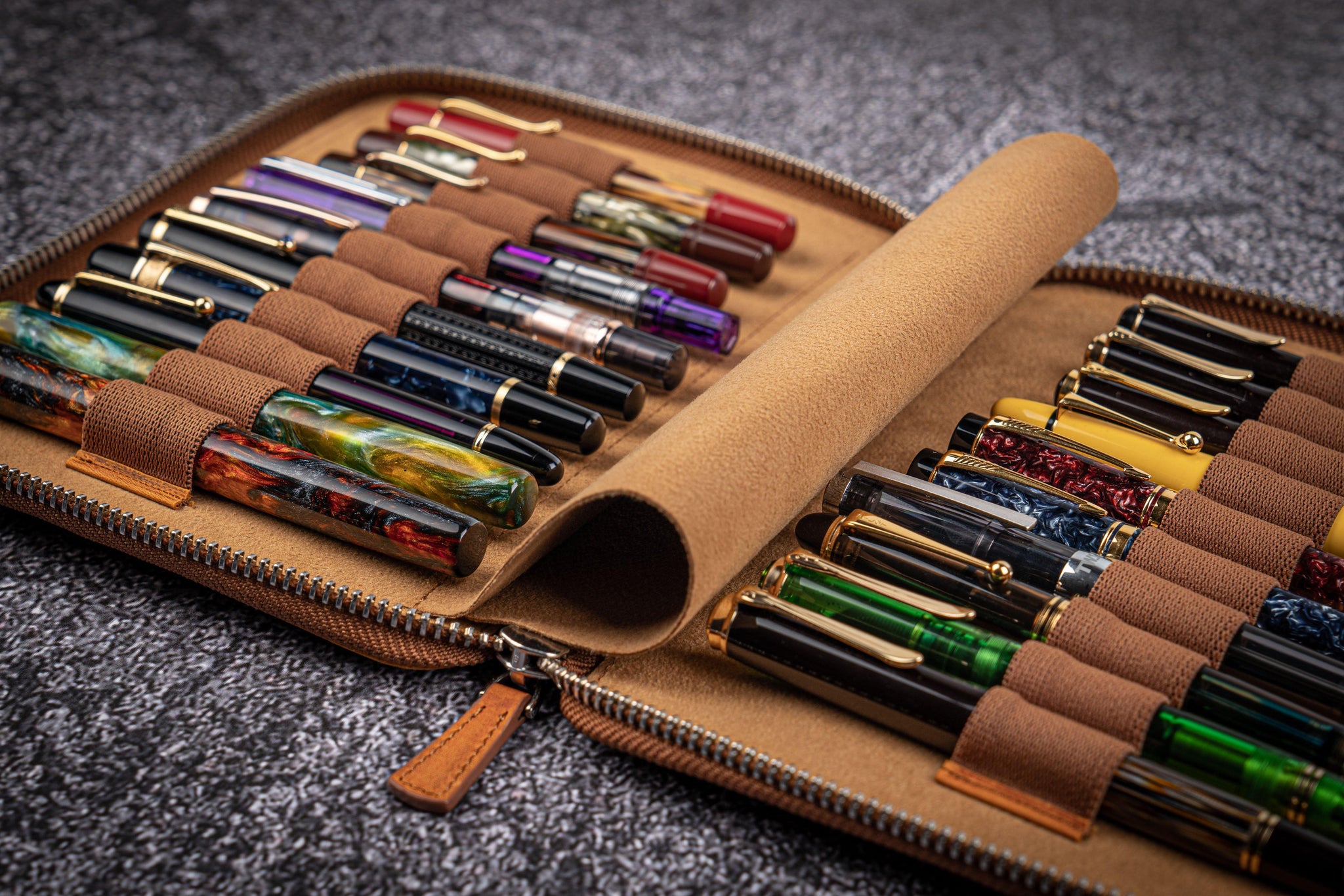 Galen Leather Co. Zippered 5 Slot Pen Case- Crazy Horse Brown