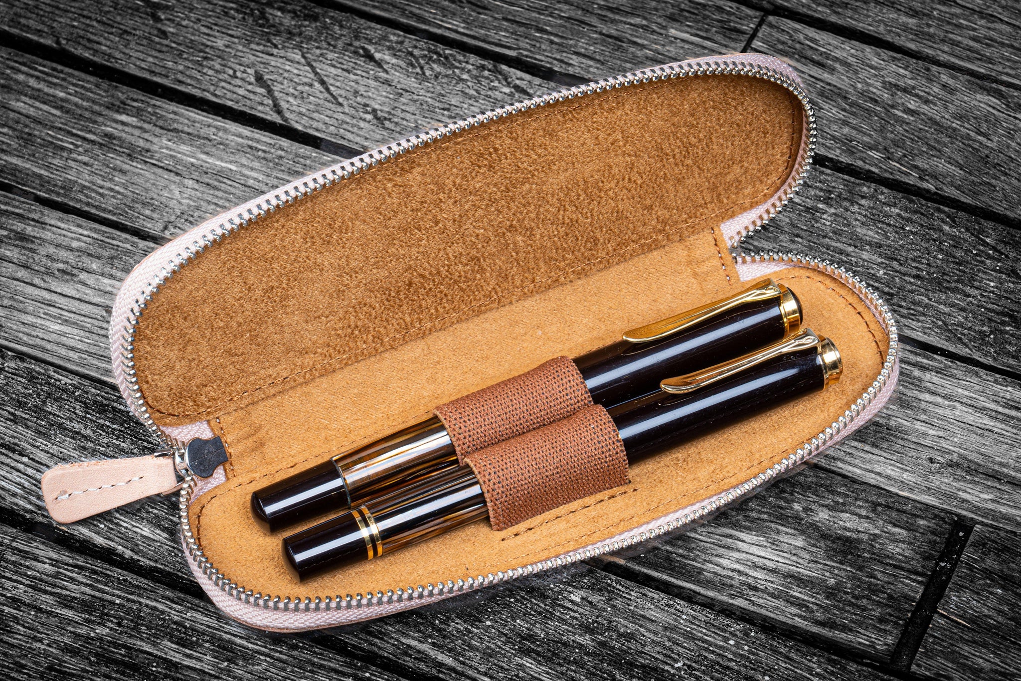 Sonnenleder “Bode” Vegetable Tanned Leather Pencil Case — Fendrihan