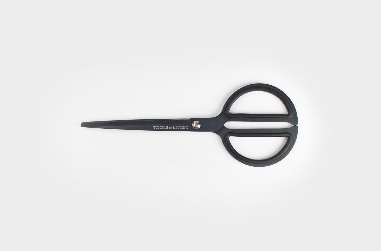https://www.galenleather.com/cdn/shop/products/tools-to-liveby-black-scissors-8-2_2048x.jpeg?v=1606568408